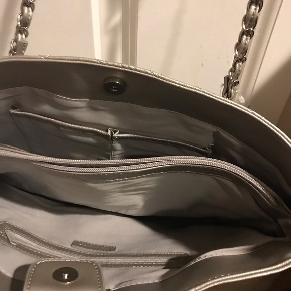 Purse - Picture 4 of 8